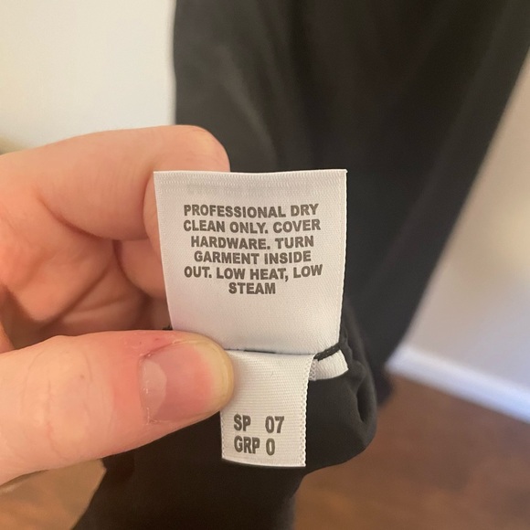 ST JOHN Evening Black Silk Classic Straight Skirt Size 8 Pleated Detail - Picture 8 of 8